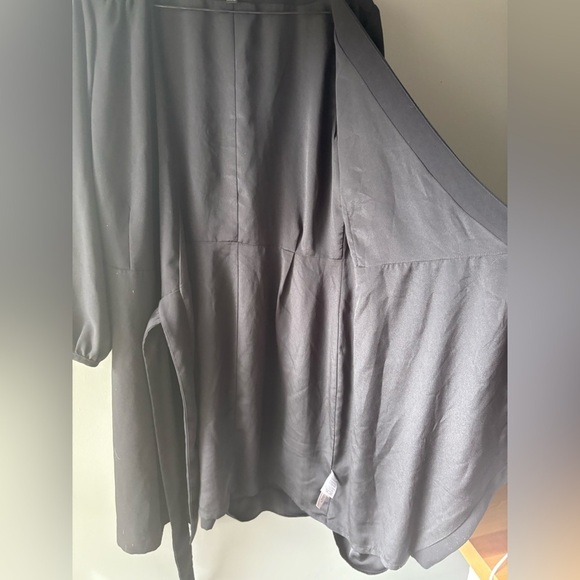 J. Crew size 6 Elegant Black crepe Wrap Dress, fitted cuffs , adjustable tie - Picture 5 of 11